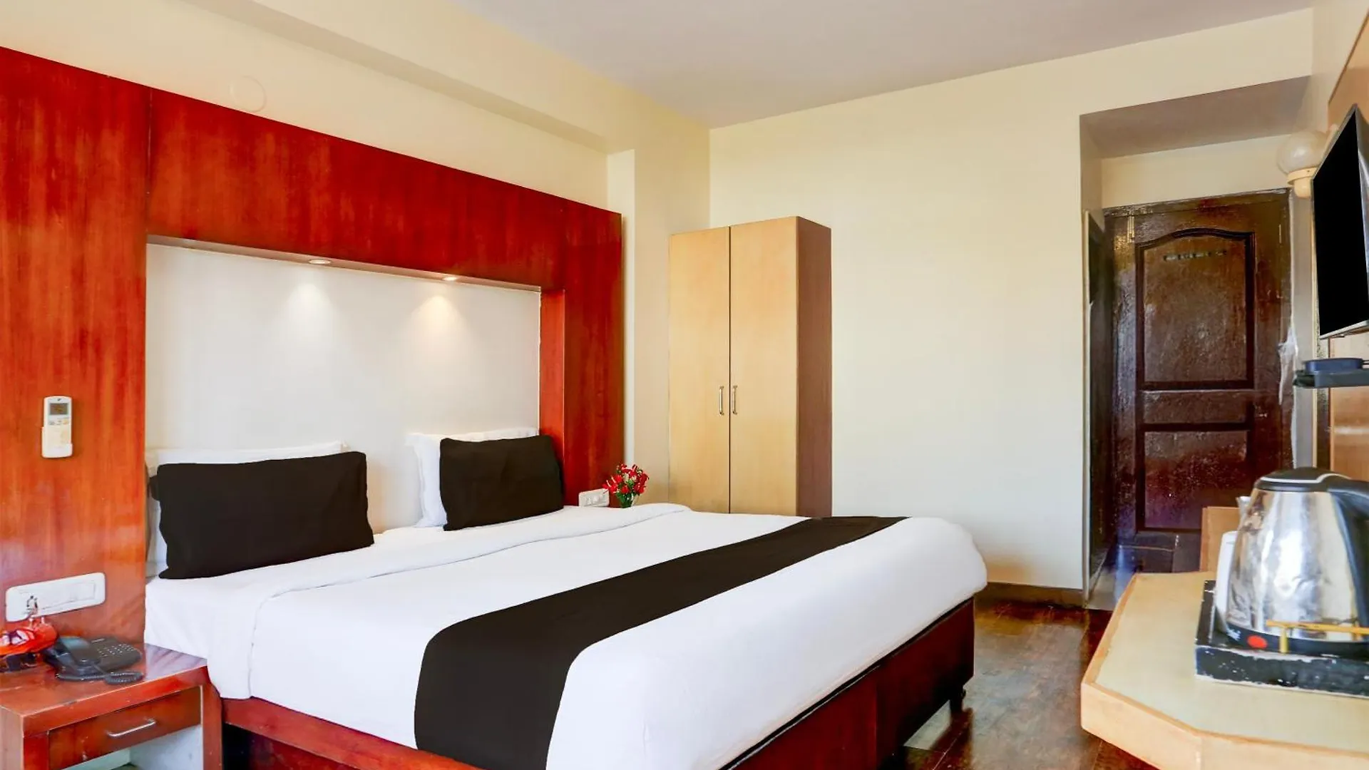 **** Hotel Super Townhouse Fateh Sagar Formerly Vatika Inn Udaipur Inde